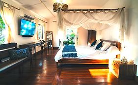 Villa Tengkek Karimunjawa
